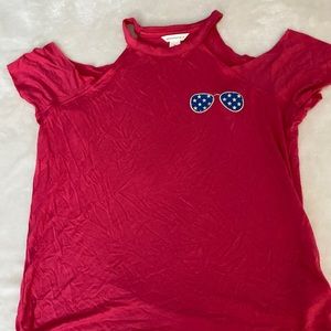 aeropostal t shirt with shoulder cut outs.